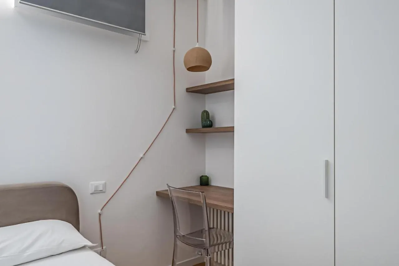 Milano Apartments S Agostino - Porta Genova 0*, Milan