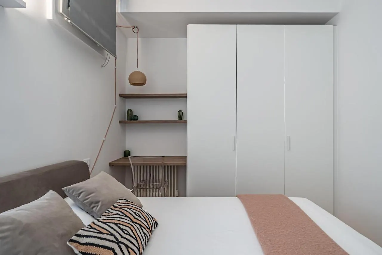 Milano Apartments S Agostino - Porta Genova Milan
