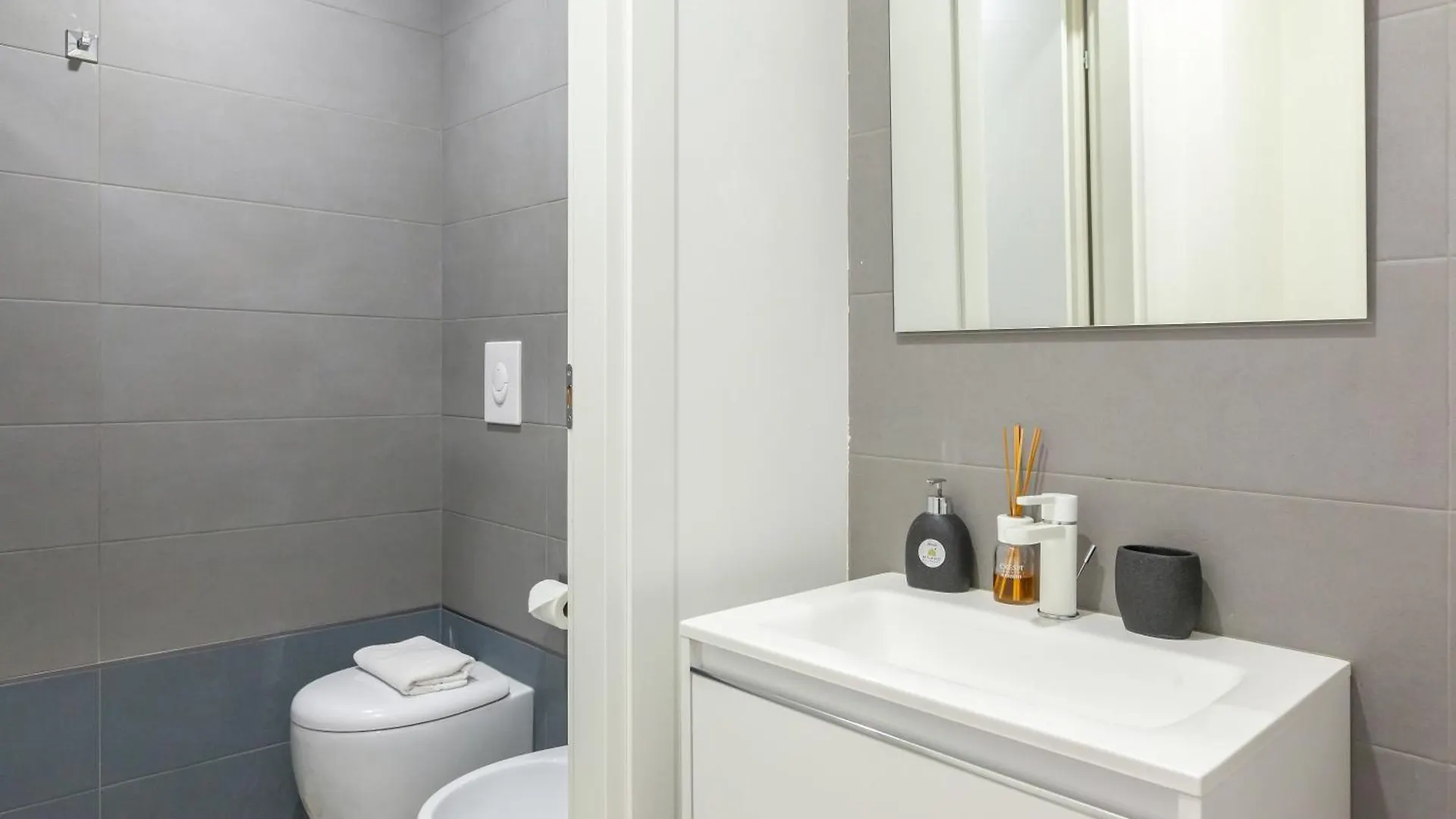 Milano Apartments S Agostino - Porta Genova Milan