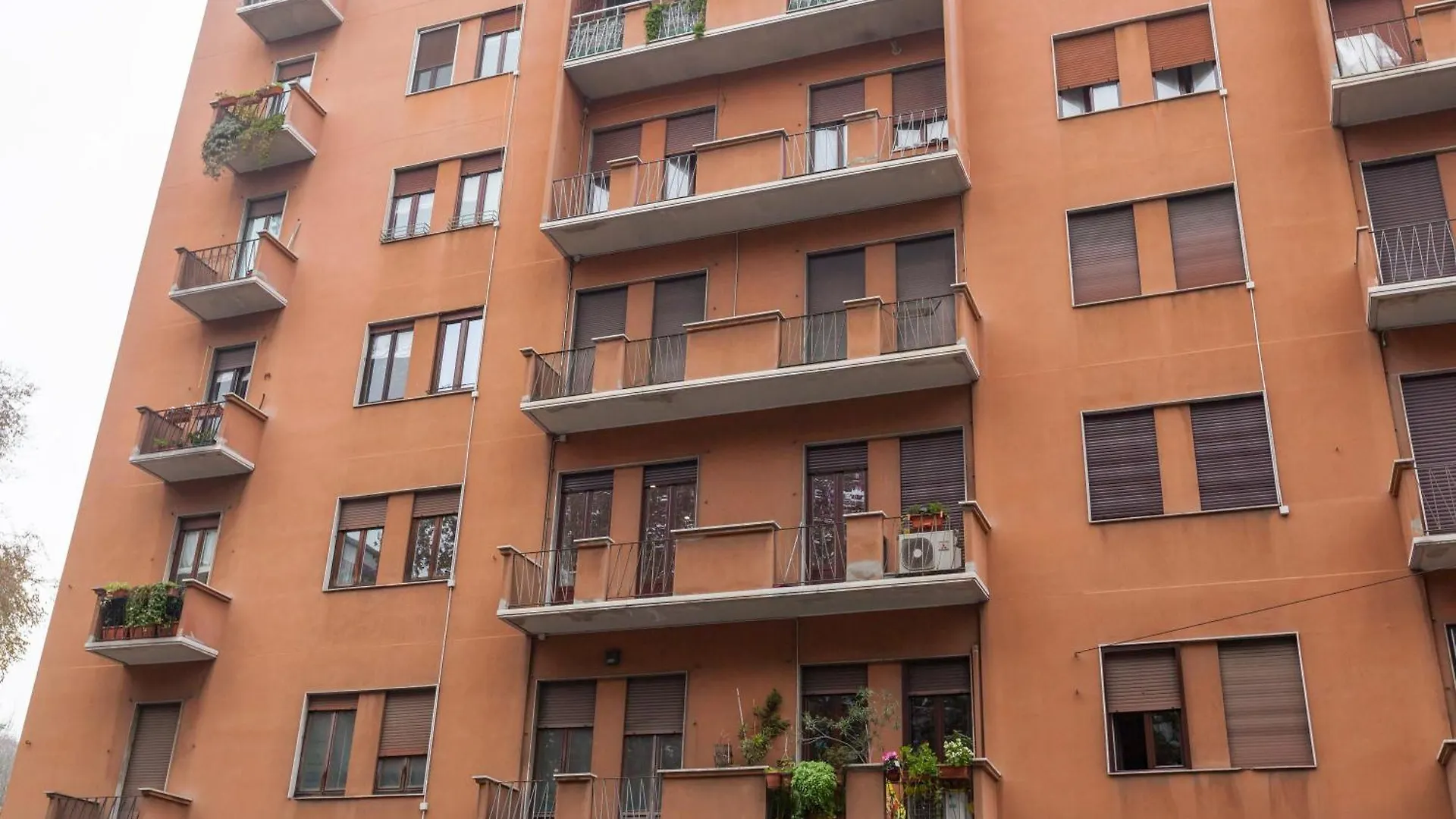 Milano Apartments S Agostino - Porta Genova contacts