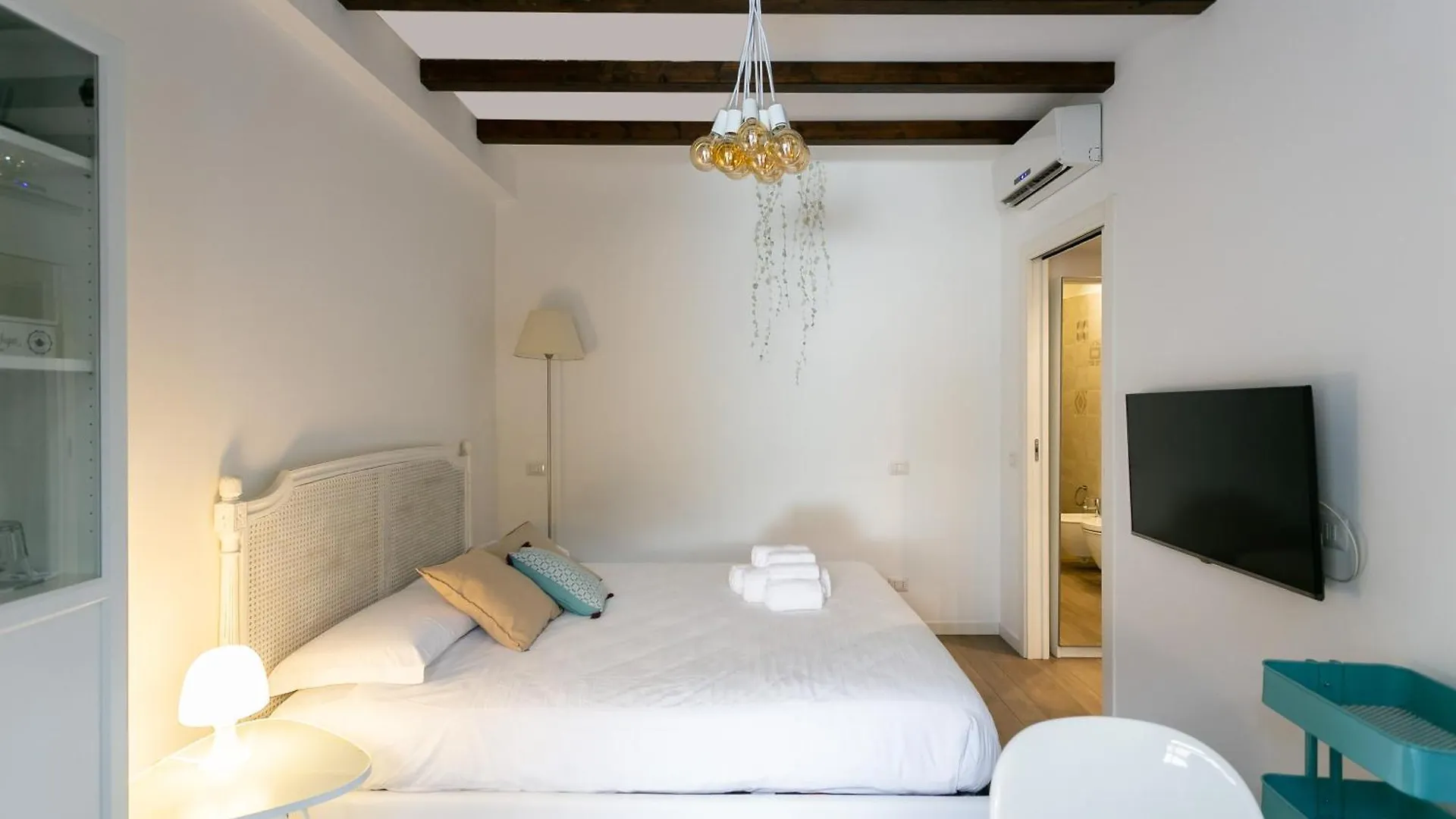 Milano Apartments S Agostino - Porta Genova Italy